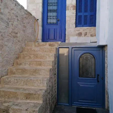 Fortezza Stone House *